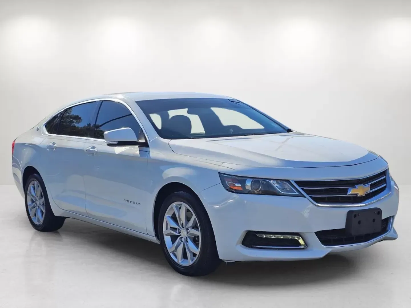 2020 /Jet Black Chevrolet Impala LT (2G11Z5S37L9) with an Other engine, located at 804 22nd Ave, Phenix City, AL, 36870, (334) 297-1860, 32.484749, -85.024475 - Are you looking for a reliable sedan that can elevate your daily commute while providing ample space and comfort for weekend adventures? Look no further than this stunning 2020 Chevrolet Impala LT, now available at Gils Auto in Phenix City, AL! With its sleek Summit White exterior and spacious Jet B - Photo#2