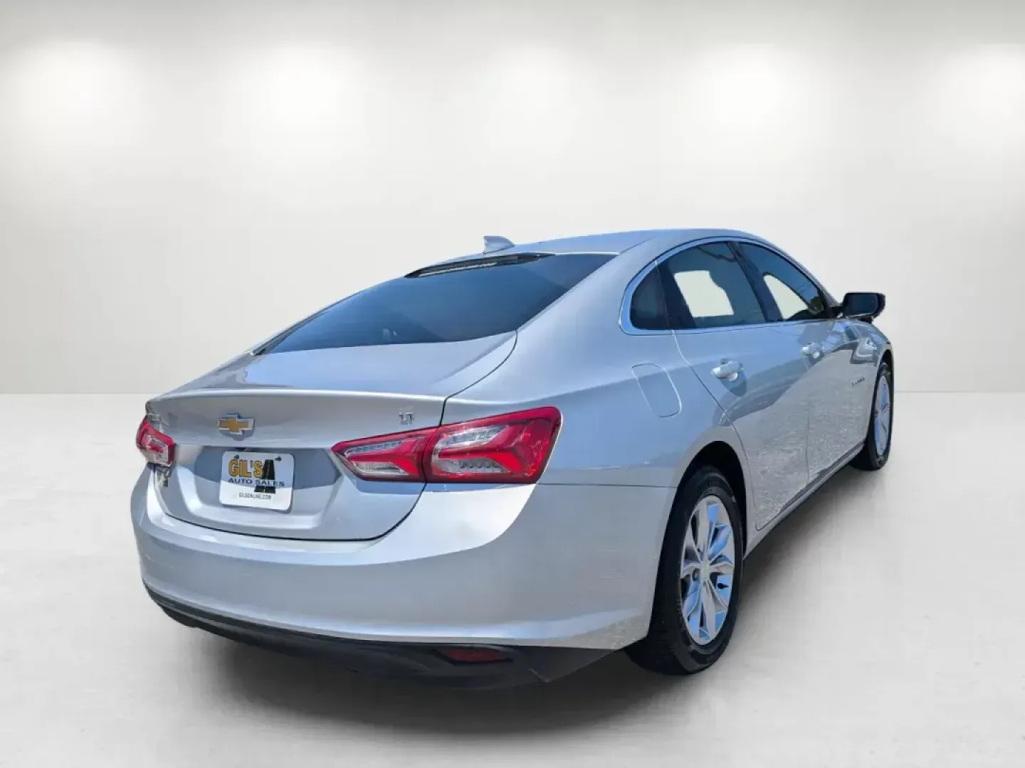 2020 /Jet Black Chevrolet Malibu LT (1G1ZD5ST5LF) with an Turbocharged Gas I4 1.5L/91 engine, 1-Speed Automatic transmission, located at 7000 Northlake Connector, Columbus, GA, 31904, (706) 987-8085, 32.524975, -84.978134 - 2020 Chevrolet Malibu LT - Photo#4