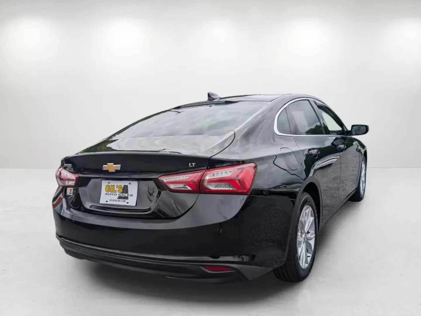 2020 /Jet Black Chevrolet Malibu LT (1G1ZD5ST5LF) with an Turbocharged Gas I4 1.5L/91 engine, 1-Speed Automatic transmission, located at 5115 14th Ave., Columbus, GA, 31904, (706) 323-0345, 32.511494, -84.971046 - **Discover Your Next Adventure with the 2020 Chevrolet Malibu at Gils Auto - Columbus, GA!**<br /> <br /> Are you ready to elevate your commuting experience or take the family on unforgettable weekend adventures? The 2020 Chevrolet Malibu LT is engineered for those who demand versatility and reliabi - Photo#4