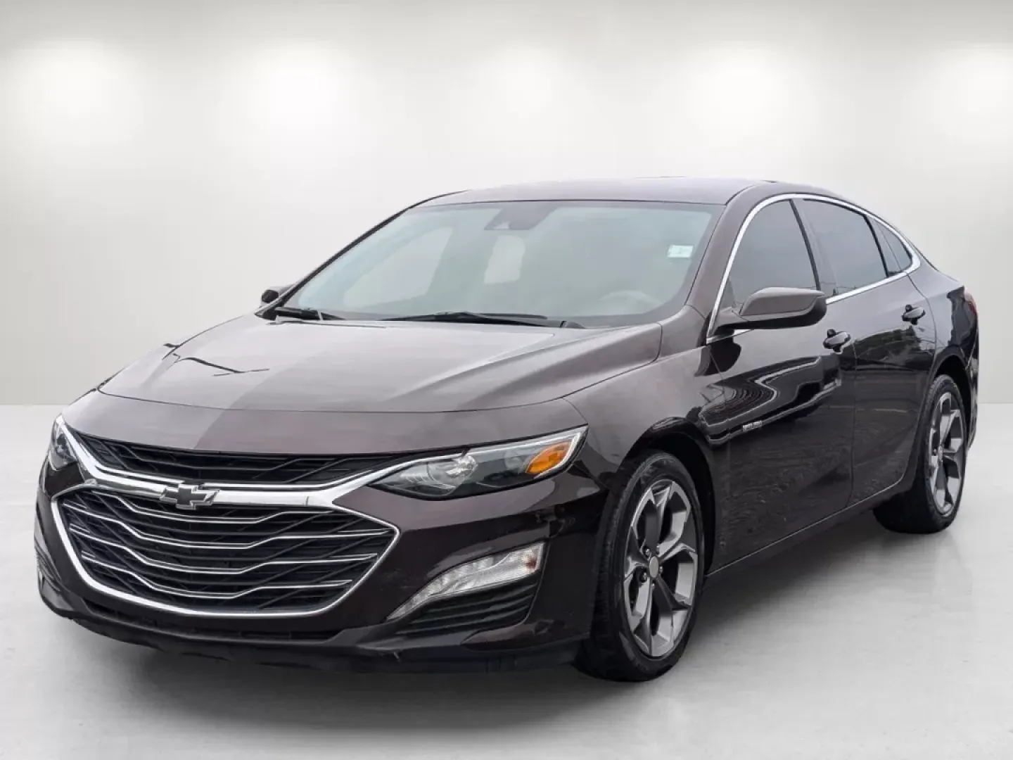 2020 /Jet Black Chevrolet Malibu LT (1G1ZD5ST7LF) with an Other engine, located at 7000 Northlake Connector, Columbus, GA, 31904, (706) 987-8085, 32.524975, -84.978134 - **Elevate Your Daily Drive with the 2020 Chevrolet Malibu LT** <br /> <br /> Are you searching for a versatile sedan that seamlessly blends comfort, technology, and safety? Look no further than this stunning 2020 Chevrolet Malibu LT, available now at Gils Auto in Phenix City, AL. This vehicle is pe - Photo#1