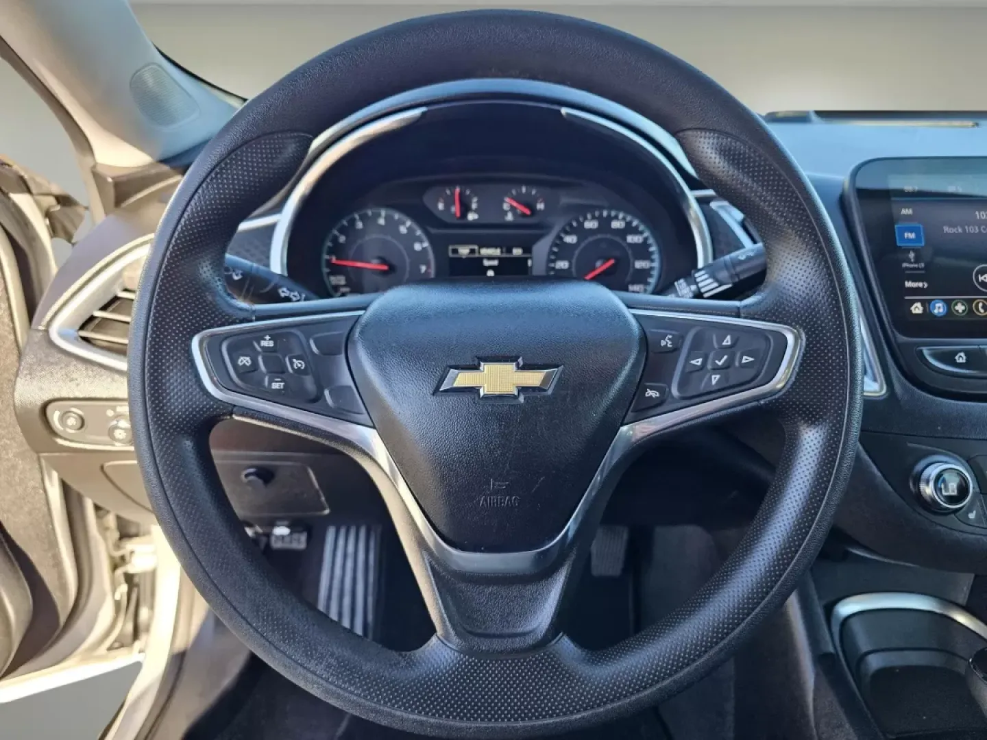 2020 /Jet Black Chevrolet Malibu LT (1G1ZD5ST2LF) with an Other engine, located at 5115 14th Ave., Columbus, GA, 31904, (706) 323-0345, 32.511494, -84.971046 - **Elevate Your Daily Commute with the 2020 Chevrolet Malibu LT Perfect for Every Adventure!**<br /> <br /> Are you tired of your daily commute? Looking for a reliable sedan that not only gets you from point A to B but also enhances your lifestyle? At Gils Auto in Phenix City, AL, we present the 202 - Photo#10