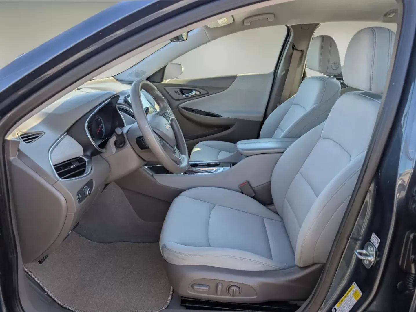 2020 /Dark Atmosphere/ Medium Ash Gray Chevrolet Malibu LT (1G1ZD5ST0LF) with an Other engine, located at 5115 14th Ave., Columbus, GA, 31904, (706) 323-0345, 32.511494, -84.971046 - Discover the perfect blend of comfort, technology, and style with the 2020 Chevrolet Malibu LT, now available at Gils Auto in Phenix City, AL. This sedan is not just a means of transportation; it's your ticket to a better lifestyle. Whether you're commuting to work, running errands in nearby neighbo - Photo#9