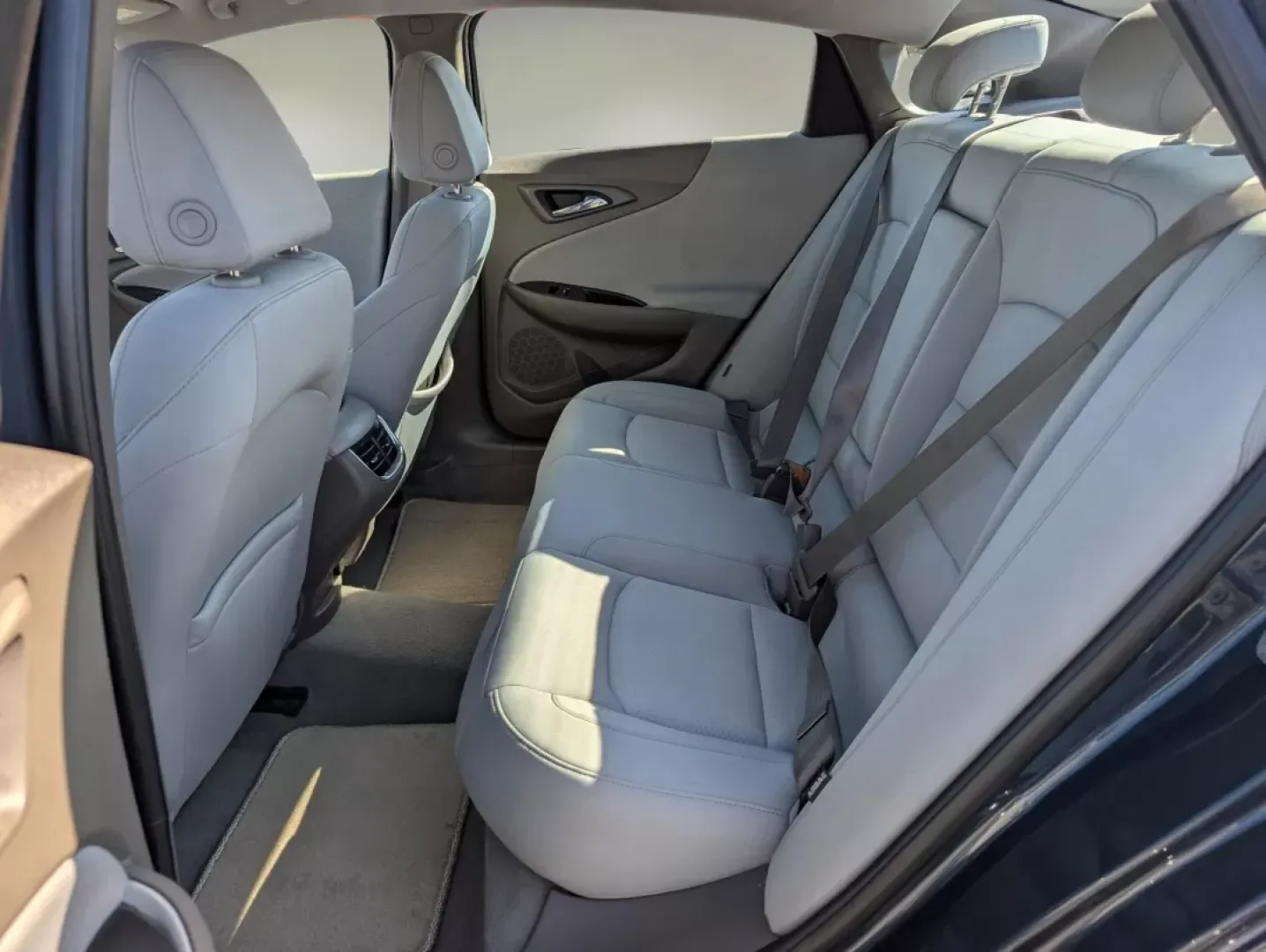 2020 /Dark Atmosphere/ Medium Ash Gray Chevrolet Malibu LT (1G1ZD5ST0LF) with an Other engine, located at 5115 14th Ave., Columbus, GA, 31904, (706) 323-0345, 32.511494, -84.971046 - Discover the perfect blend of comfort, technology, and style with the 2020 Chevrolet Malibu LT, now available at Gils Auto in Phenix City, AL. This sedan is not just a means of transportation; it's your ticket to a better lifestyle. Whether you're commuting to work, running errands in nearby neighbo - Photo#10