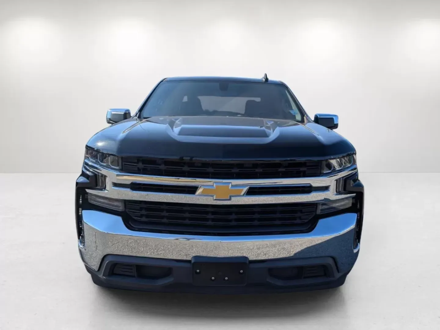 2020 /Jet Black Chevrolet Silverado 1500 LT (3GCPWCED0LG) with an Other engine, located at 1430 Gateway Drive, Opelika, AL, 36801, (334) 239-0944, 32.637871, -85.409790 - ### Hit the Road in Style: 2020 Chevrolet Silverado 1500 LT Crew Cab Pickup at Gils Auto<br /> <br /> Are you ready to elevate your driving experience while tackling daily tasks, weekend adventures, or family road trips? The 2020 Chevrolet Silverado 1500 LT Crew Cab Pickup is the perfect vehicle for - Photo#1