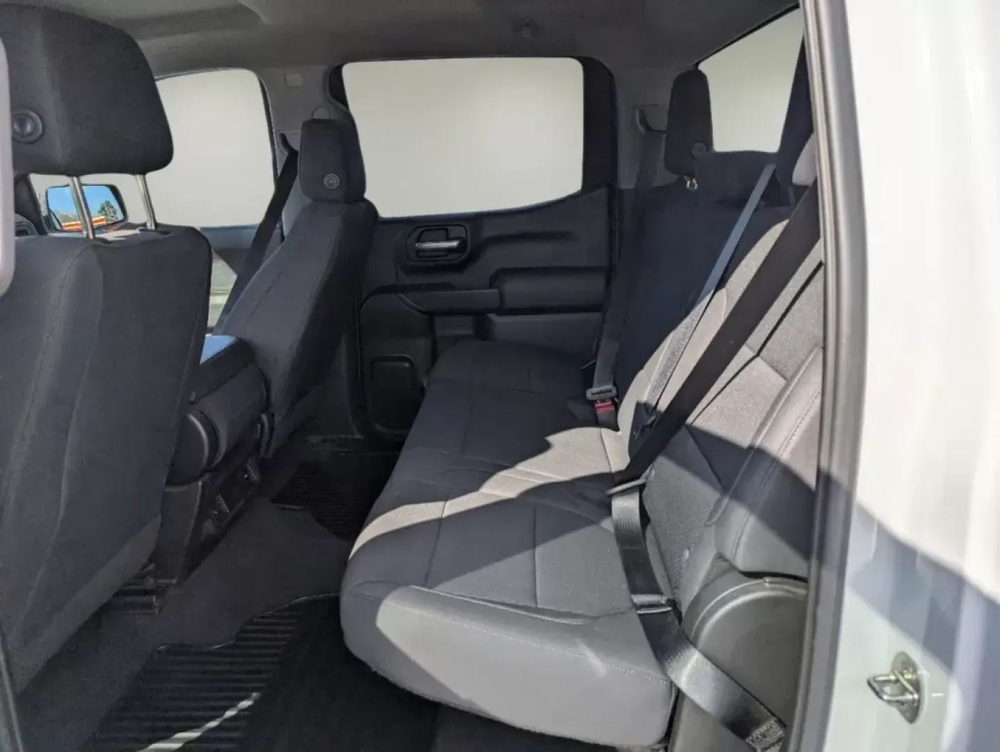 2020 /Jet Black Chevrolet Silverado 1500 Custom (1GCPWBEH6LZ) with an Gas V6 4.3L/262 engine, 6-Speed Automatic transmission, located at 7000 Northlake Connector, Columbus, GA, 31904, (706) 987-8085, 32.524975, -84.978134 - 2020 Chevrolet Silverado 1500 Custom - Photo#10