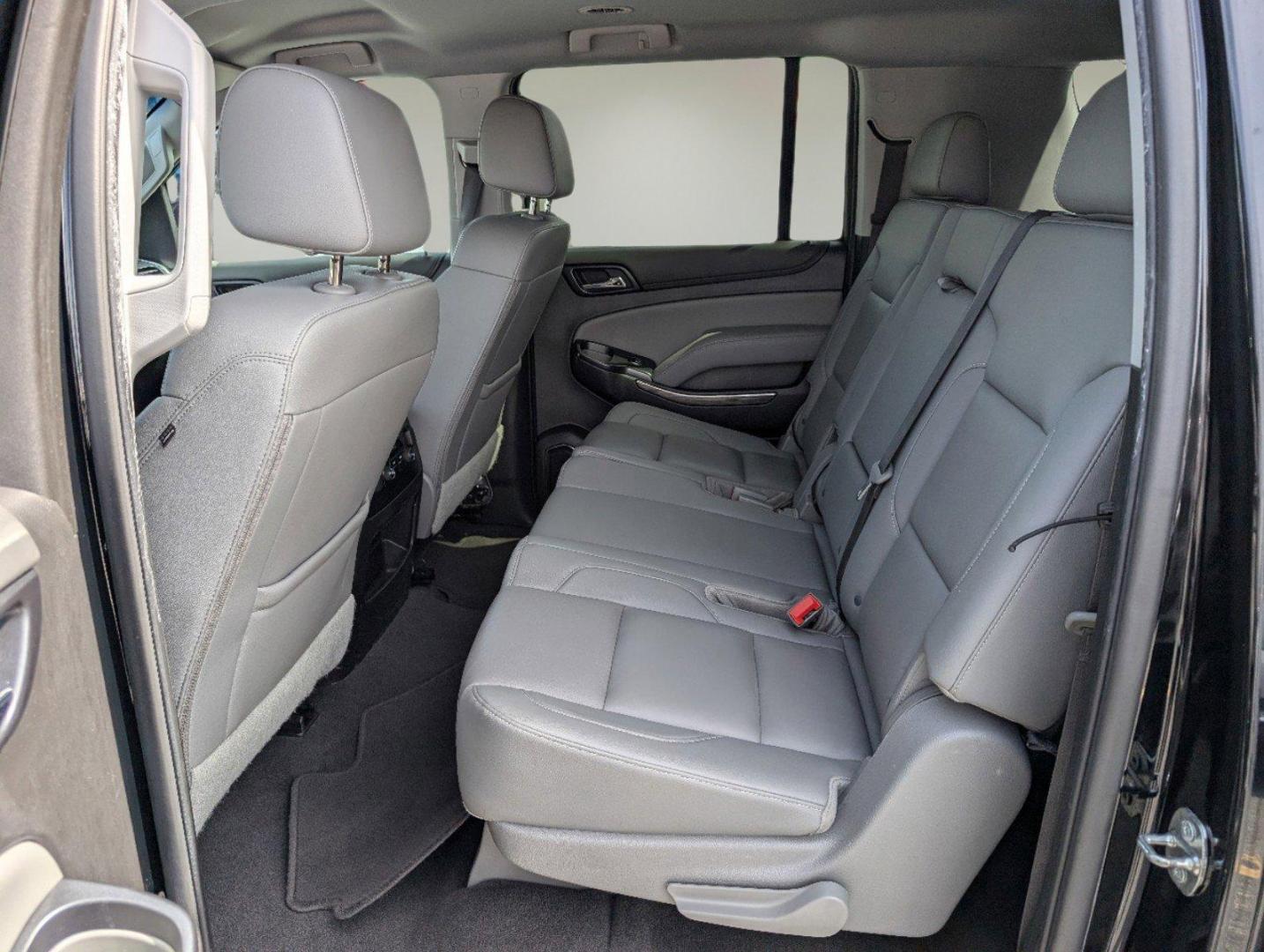 2020 /Jet Black/Dark Ash Chevrolet Suburban LT (1GNSCHKC7LR) with an Gas/Ethanol V8 5.3L/ engine, 6-Speed Automatic transmission, located at 5115 14th Ave., Columbus, GA, 31904, (706) 323-0345, 32.511494, -84.971046 - 2020 Chevrolet Suburban LT - Photo#10