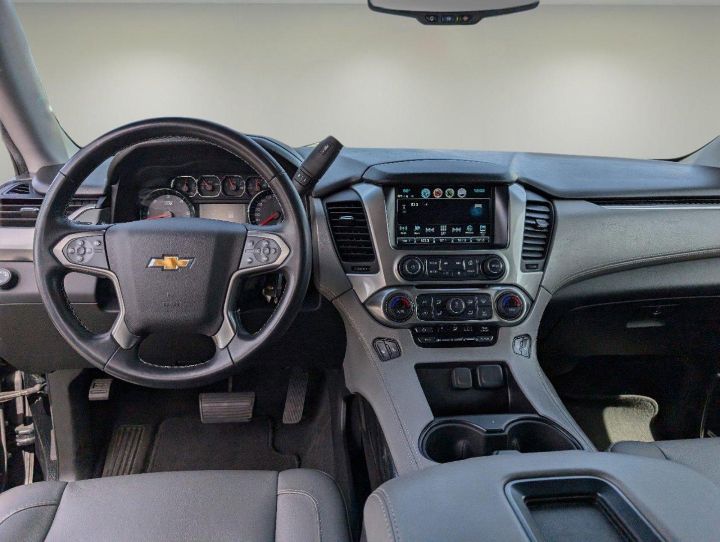 2020 /Jet Black/Dark Ash Chevrolet Suburban LT (1GNSCHKC7LR) with an Gas/Ethanol V8 5.3L/ engine, 6-Speed Automatic transmission, located at 5115 14th Ave., Columbus, GA, 31904, (706) 323-0345, 32.511494, -84.971046 - 2020 Chevrolet Suburban LT - Photo#12