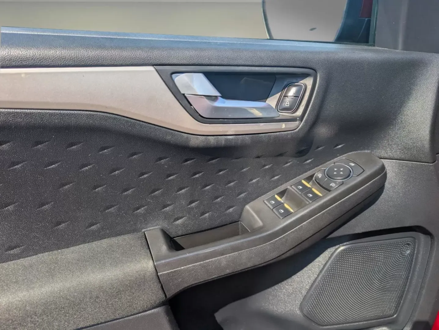 2020 Ford Escape SE (1FMCU0G64LU) with an Other engine, located at 521 Old Farm Lane Rd, Prattville, AL, 36066, (334) 325-1505, 32.482460, -86.416367 - **Experience Adventure with the 2020 Ford Escape SE Your Ideal SUV for Life's Journeys!**<br /> <br /> Are you ready to elevate your daily commute or embark on weekend getaways with the perfect vehicle? Look no further than this stunning 2020 Ford Escape SE, available now at Gils Auto in Phenix Cit - Photo#8