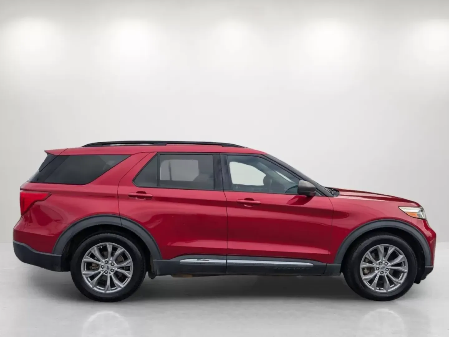 2020 Ford Explorer XLT (1FMSK7DH1LG) with an Other engine, located at 3959 U.S. 80 W, Phenix City, AL, 36870, (334) 297-4885, 32.469296, -85.135185 - **Discover Adventure with the 2020 Ford Explorer XLT at Gils Auto in Phenix City, AL!**<br /> <br /> Are you ready to elevate your family adventures and weekend getaways? The 2020 Ford Explorer XLT, a standout SUV, is designed for those who crave versatility and comfort on the road. Whether you're n - Photo#3