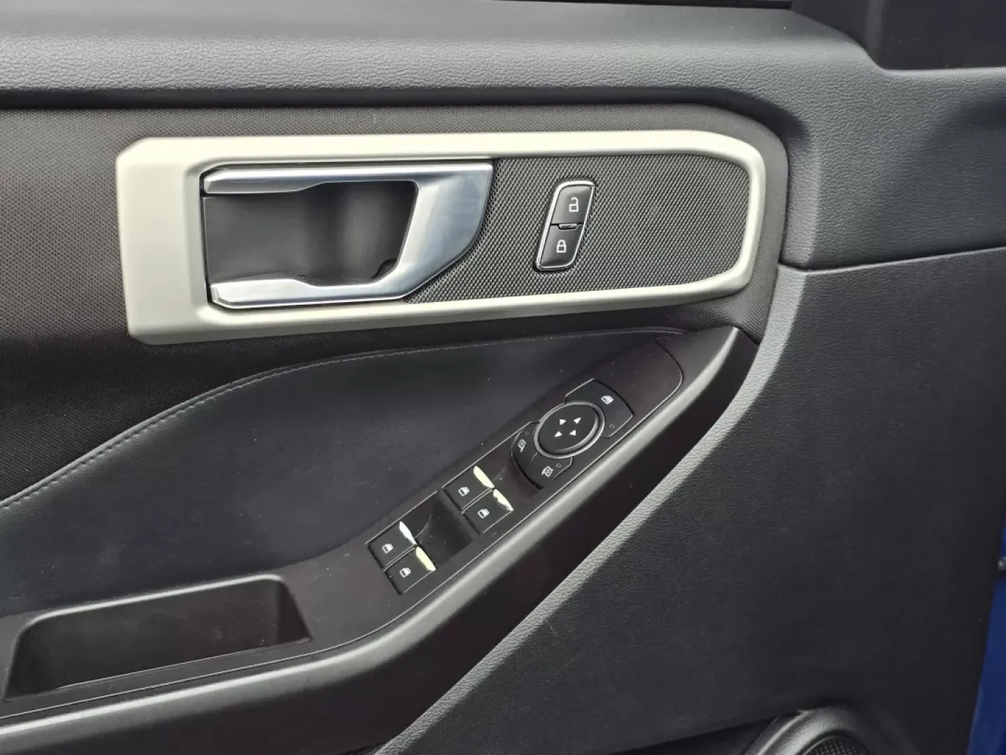 2020 Ford Explorer XLT (1FMSK8DH0LG) with an Other engine, located at 5115 14th Ave., Columbus, GA, 31904, (706) 323-0345, 32.511494, -84.971046 - Experience the perfect blend of adventure and practicality with this stunning 2020 Ford Explorer XLT, available now at Gils Auto in Phenix City, AL. If you're looking for a vehicle that's great for growing families, perfect for weekend adventures, and ideal for long commutes, this SUV checks all the - Photo#9