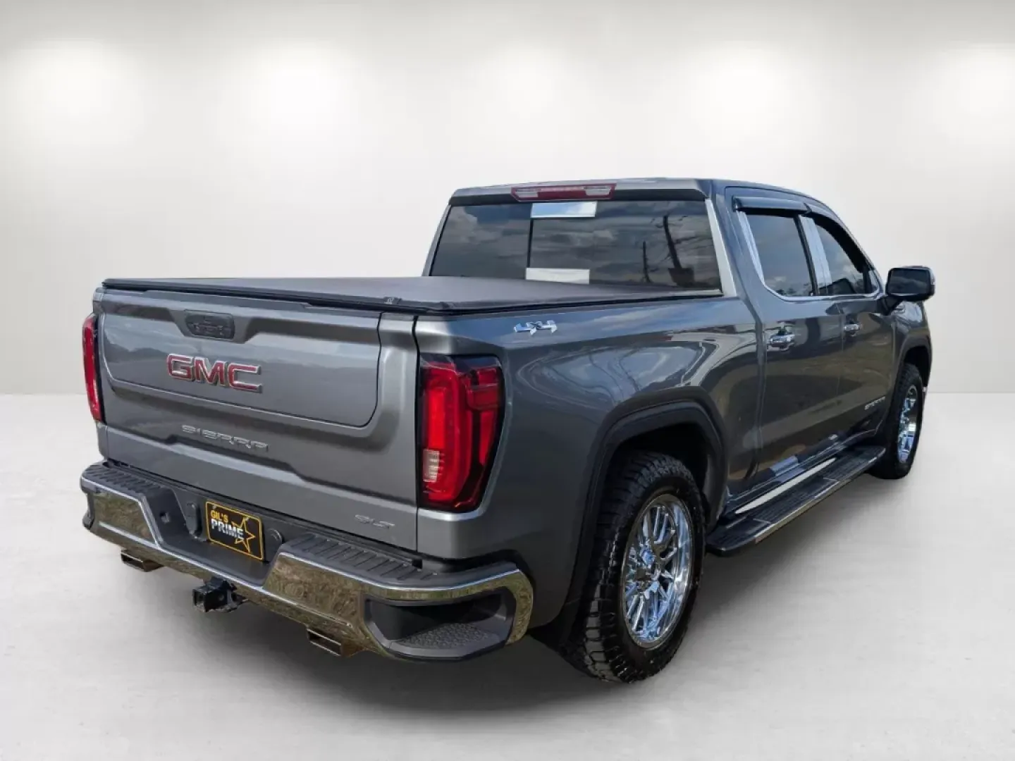 2020 /Dark Walnut/Slate GMC Sierra 1500 SLT (3GTU9DED9LG) with an Other engine, located at 7000 Northlake Connector, Columbus, GA, 31904, (706) 987-8085, 32.524975, -84.978134 - **Unleash Adventure with the 2020 GMC Sierra 1500 SLT at Gils Auto - Phenix City!**<br /> <br /> Are you ready to elevate your adventures on and off the road? The 2020 GMC Sierra 1500 SLT is the ideal companion for weekend getaways, family outings, and everything in between. With spacious seating fo - Photo#4