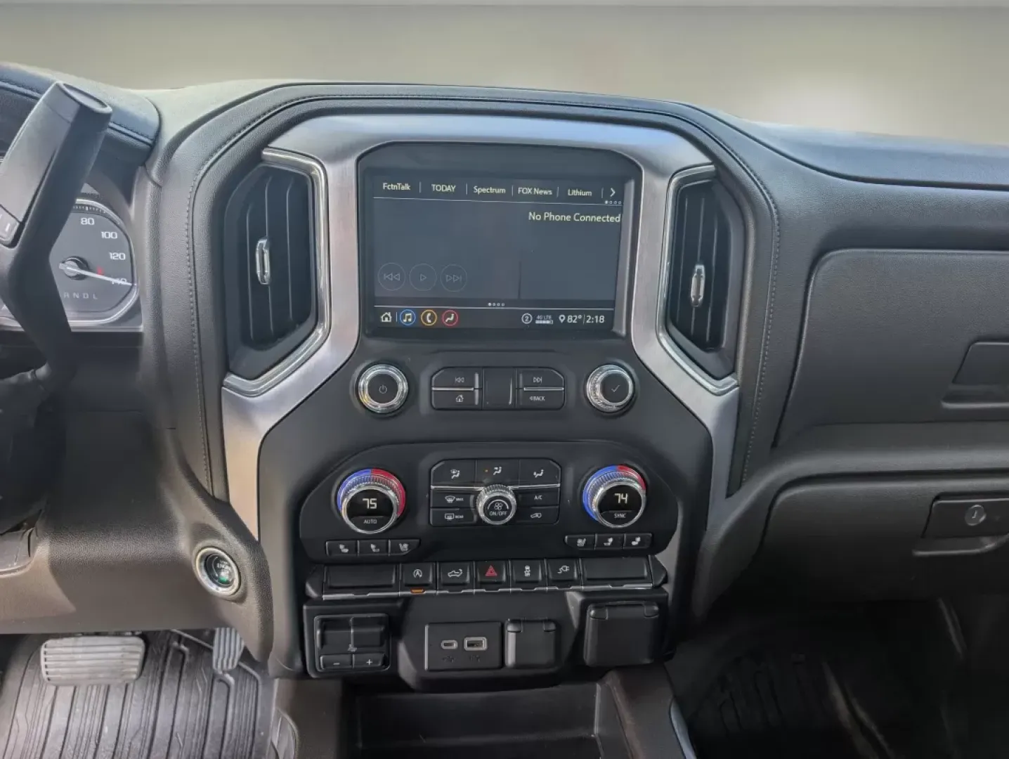 2020 /Dark Walnut/Slate GMC Sierra 1500 SLT (3GTU9DED9LG) with an Other engine, located at 7000 Northlake Connector, Columbus, GA, 31904, (706) 987-8085, 32.524975, -84.978134 - **Unleash Adventure with the 2020 GMC Sierra 1500 SLT at Gils Auto - Phenix City!**<br /> <br /> Are you ready to elevate your adventures on and off the road? The 2020 GMC Sierra 1500 SLT is the ideal companion for weekend getaways, family outings, and everything in between. With spacious seating fo - Photo#13