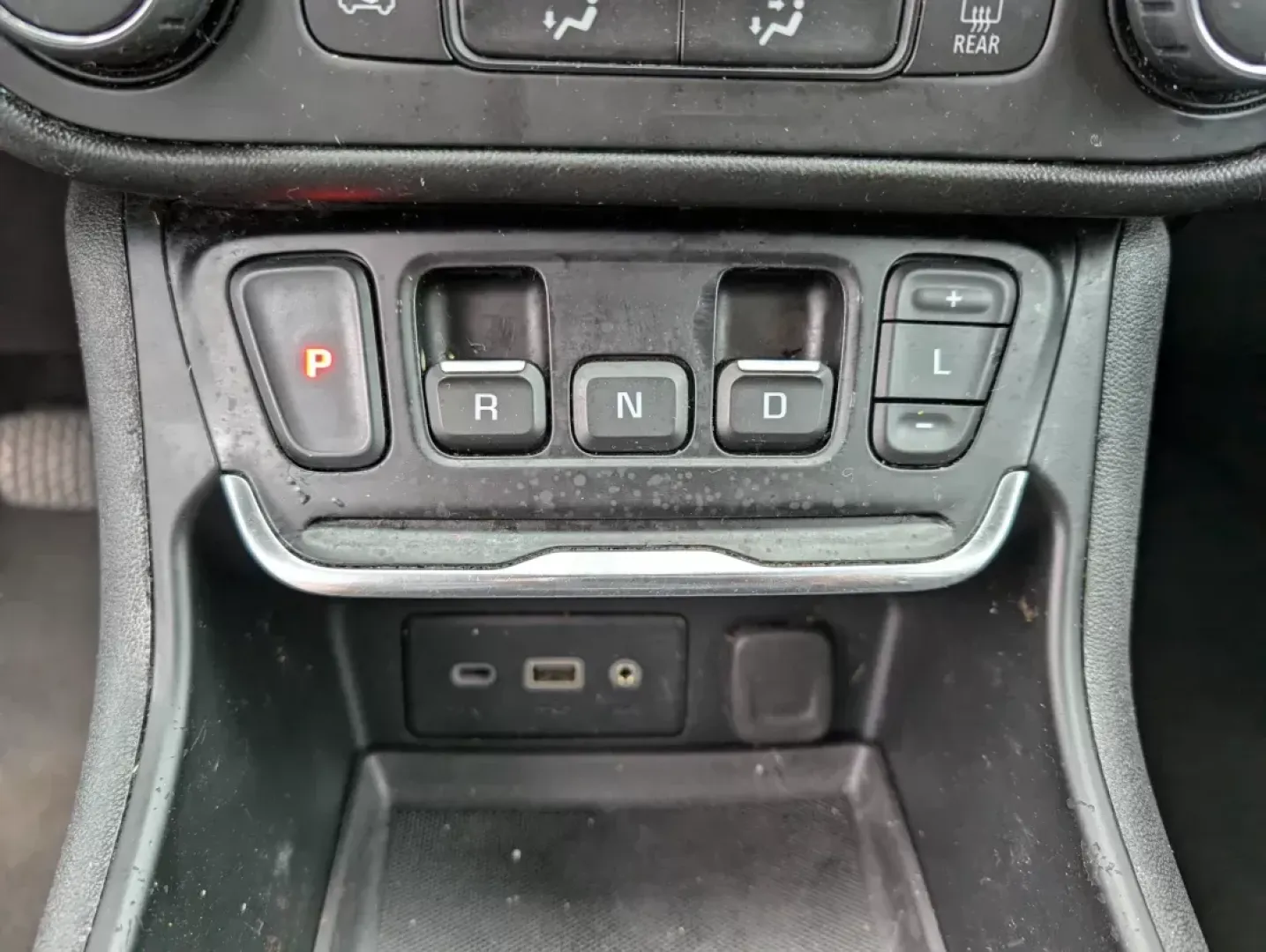 2020 /Jet Black GMC Terrain SLE (3GKALMEVXLL) with an Turbocharged Gas/E15 I4 1.5L/92 engine, 9-Speed Automatic transmission, located at 1430 Gateway Drive, Opelika, AL, 36801, (334) 239-0944, 32.637871, -85.409790 - ### Drive into Adventure with the 2020 GMC Terrain SLE<br /> <br /> Are you ready to upgrade your driving experience? Whether you're navigating daily commutes, taking the kids to soccer practice, or embarking on weekend getaways, the 2020 GMC Terrain SLE is the perfect SUV for your lifestyle. At Gil - Photo#13