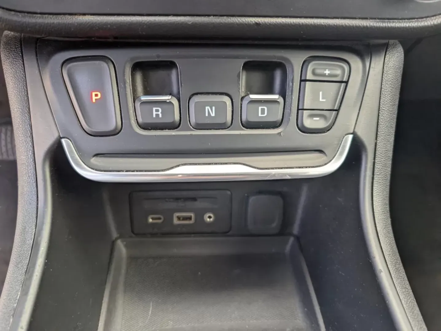 2020 /Jet Black GMC Terrain SLT (3GKALPEV2LL) with an Other engine, located at 7000 Northlake Connector, Columbus, GA, 31904, (706) 987-8085, 32.524975, -84.978134 - **Discover Your Adventure with the 2020 GMC Terrain SLT at Gils Auto - Phenix City**<br /> <br /> Are you ready to enhance your lifestyle with a vehicle that perfectly blends style, comfort, and capability? The 2020 GMC Terrain SLT is the SUV you've been waiting for, ideally suited for families, com - Photo#12