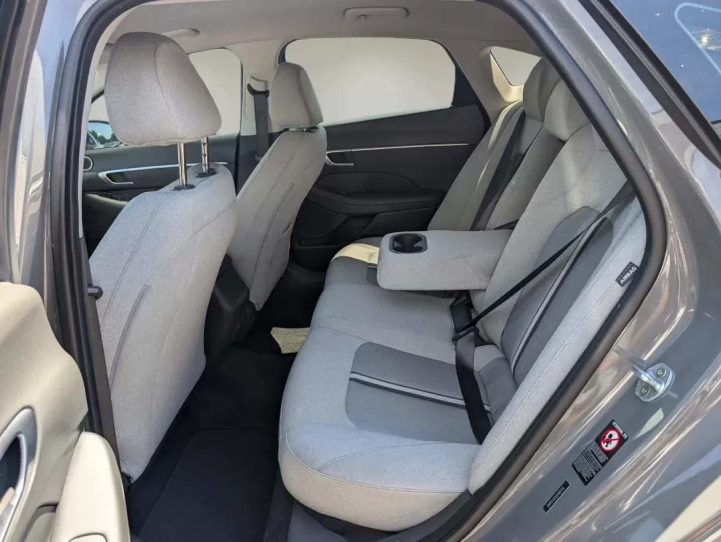 2020 /Dark Gray Hyundai Sonata SEL (5NPEL4JA3LH) with an Other engine, located at 521 Old Farm Lane Rd, Prattville, AL, 36066, (334) 325-1505, 32.482460, -86.416367 - **Discover a New Level of Comfort and Style with the 2020 Hyundai Sonata SEL at Gils Auto Opelika!**<br /> <br /> Are you in the market for a vehicle that perfectly balances style, performance, and safety? Look no further than the 2020 Hyundai Sonata SEL, now available at Gils Auto located at 1430 - Photo#10