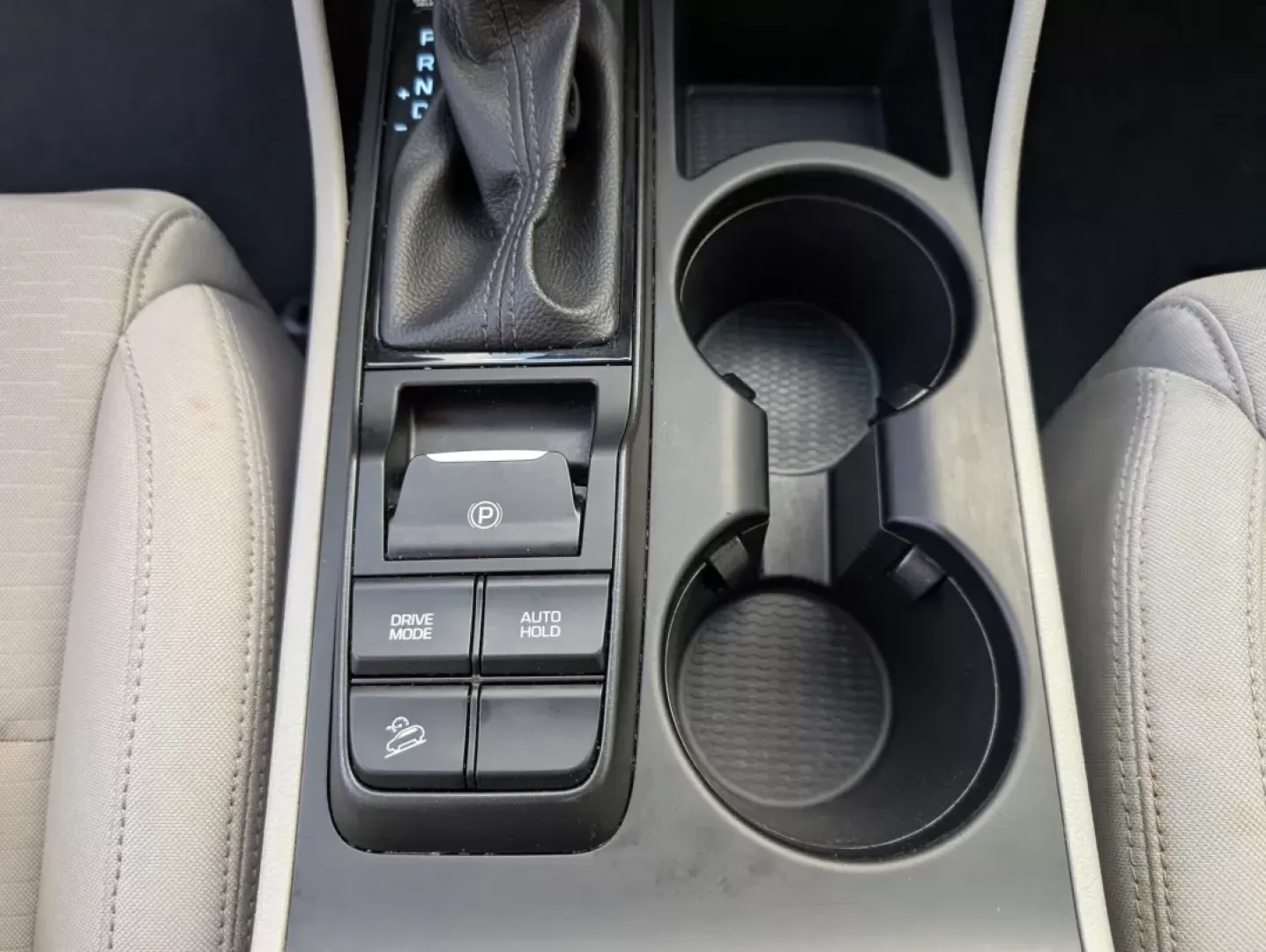 2020 /Gray Hyundai Tucson Value (KM8J3CA44LU) with an Other engine, located at 521 Old Farm Lane Rd, Prattville, AL, 36066, (334) 325-1505, 32.482460, -86.416367 - **Discover Your Next Adventure with the 2020 Hyundai Tucson at Gils Auto - Phenix City!**<br /> <br /> Are you ready to elevate your driving experience? Whether you're navigating the bustling streets of Phenix City or embarking on a weekend getaway, the 2020 Hyundai Tucson is perfect for every lifes - Photo#12