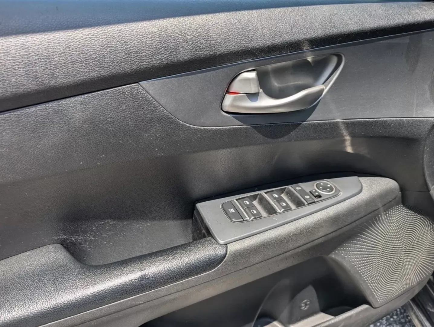 2020 /Black Kia Forte LXS (3KPF24AD6LE) with an Other engine, located at 1430 Gateway Drive, Opelika, AL, 36801, (334) 239-0944, 32.637871, -85.409790 - **Discover Your Next Adventure with the 2020 Kia Forte at Gils Auto - Columbus #2!**<br /> <br /> Are you looking for a reliable sedan that fits seamlessly into your daily routine and weekend getaways? Look no further than this 2020 Kia Forte LXS, an ideal choice for budget-conscious buyers and grow - Photo#9