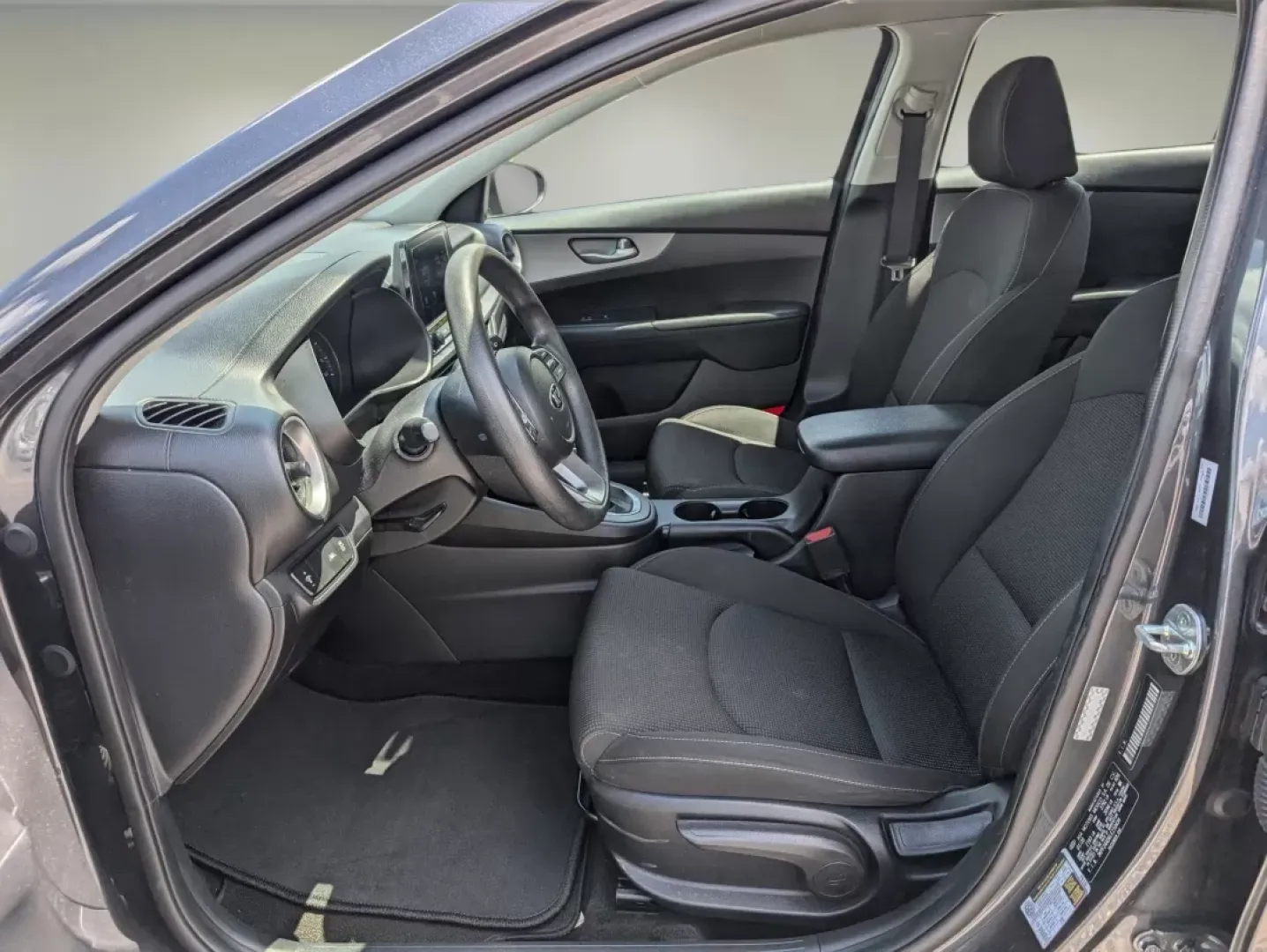 2020 /Black Kia Forte LXS (3KPF24AD6LE) with an Other engine, located at 1430 Gateway Drive, Opelika, AL, 36801, (334) 239-0944, 32.637871, -85.409790 - **Discover Your Next Adventure with the 2020 Kia Forte at Gils Auto - Columbus #2!**<br /> <br /> Are you looking for a reliable sedan that fits seamlessly into your daily routine and weekend getaways? Look no further than this 2020 Kia Forte LXS, an ideal choice for budget-conscious buyers and grow - Photo#10