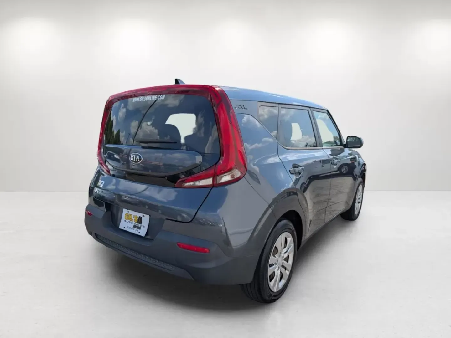 2020 /Black Kia Soul LX (KNDJ23AU7L7) with an Other engine, located at 3959 U.S. 80 W, Phenix City, AL, 36870, (334) 297-4885, 32.469296, -85.135185 - **Discover Your Next Adventure: 2020 Kia Soul LX at Gils Auto in Phenix City!**<br /> <br /> Are you ready to elevate your daily commute and weekend getaways? The 2020 Kia Soul LX is the perfect hatchback for those who seek versatility without compromising style. With its spacious interior, advanced - Photo#4