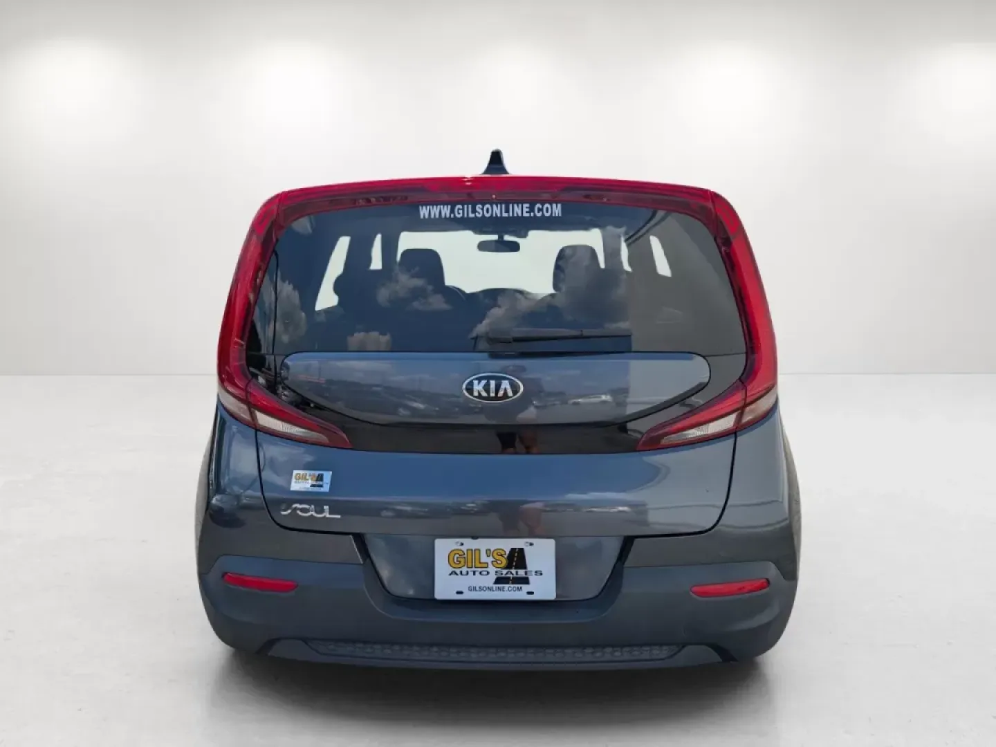 2020 /Black Kia Soul LX (KNDJ23AU7L7) with an Other engine, located at 3959 U.S. 80 W, Phenix City, AL, 36870, (334) 297-4885, 32.469296, -85.135185 - **Discover Your Next Adventure: 2020 Kia Soul LX at Gils Auto in Phenix City!**<br /> <br /> Are you ready to elevate your daily commute and weekend getaways? The 2020 Kia Soul LX is the perfect hatchback for those who seek versatility without compromising style. With its spacious interior, advanced - Photo#5