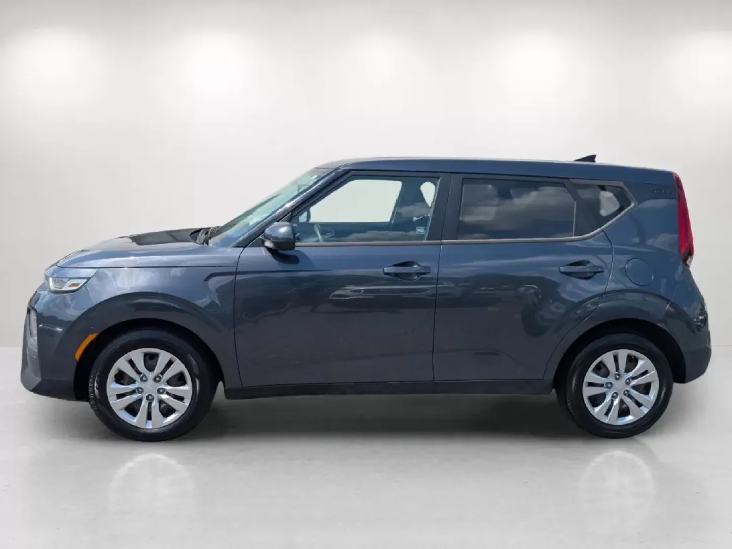 2020 /Black Kia Soul LX (KNDJ23AU7L7) with an Other engine, located at 3959 U.S. 80 W, Phenix City, AL, 36870, (334) 297-4885, 32.469296, -85.135185 - **Discover Your Next Adventure: 2020 Kia Soul LX at Gils Auto in Phenix City!**<br /> <br /> Are you ready to elevate your daily commute and weekend getaways? The 2020 Kia Soul LX is the perfect hatchback for those who seek versatility without compromising style. With its spacious interior, advanced - Photo#7