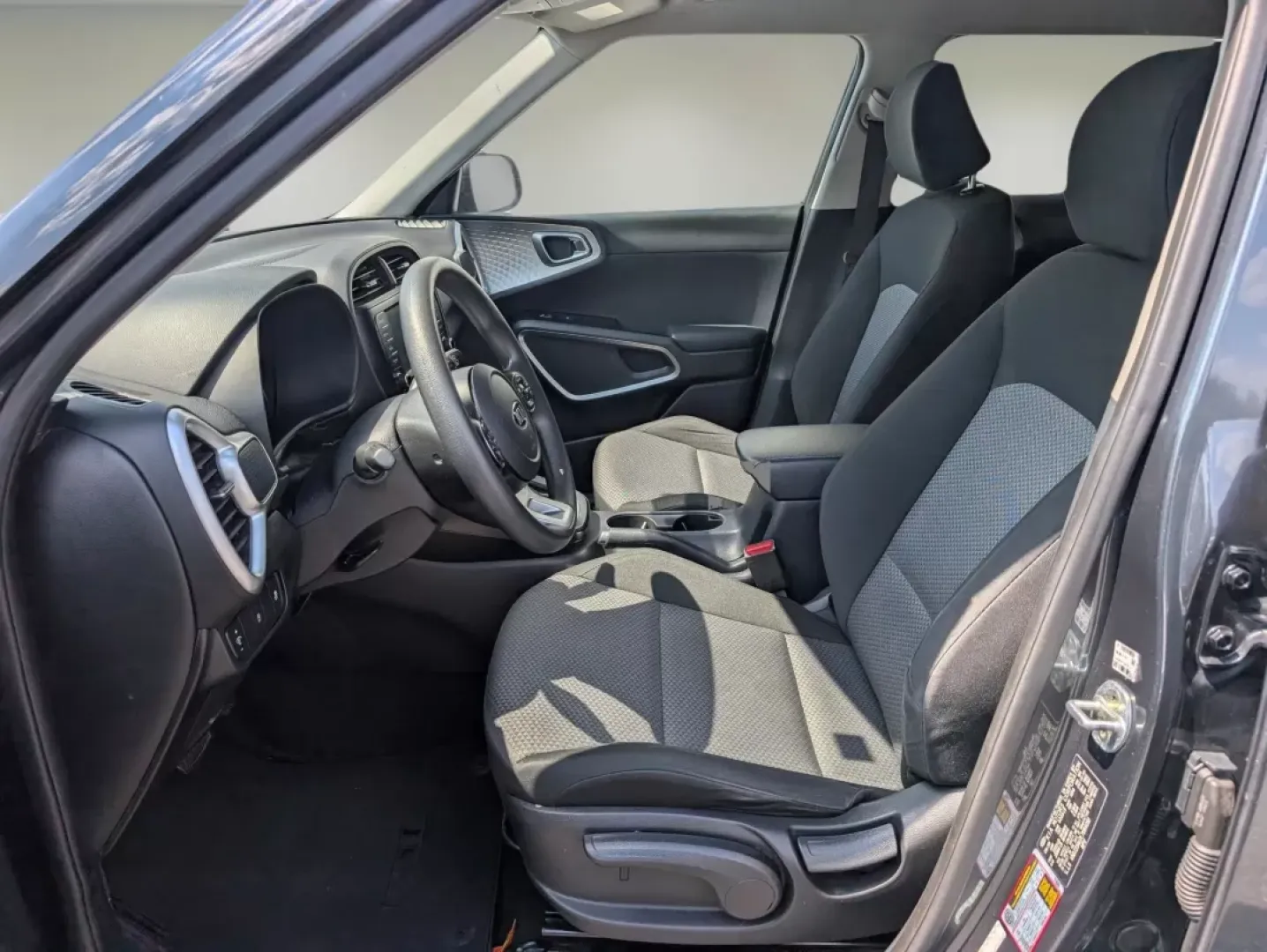 2020 /Black Kia Soul LX (KNDJ23AU7L7) with an Other engine, located at 3959 U.S. 80 W, Phenix City, AL, 36870, (334) 297-4885, 32.469296, -85.135185 - **Discover Your Next Adventure: 2020 Kia Soul LX at Gils Auto in Phenix City!**<br /> <br /> Are you ready to elevate your daily commute and weekend getaways? The 2020 Kia Soul LX is the perfect hatchback for those who seek versatility without compromising style. With its spacious interior, advanced - Photo#9