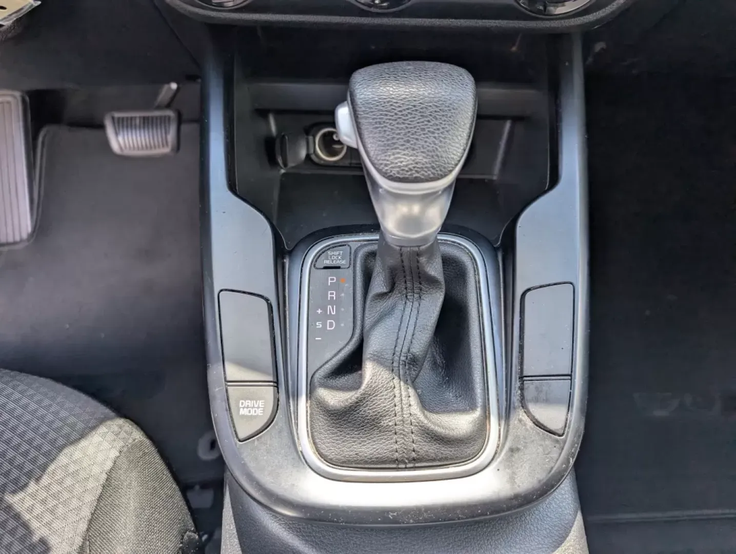 2020 /Black Kia Soul LX (KNDJ23AU7L7) with an Other engine, located at 3959 U.S. 80 W, Phenix City, AL, 36870, (334) 297-4885, 32.469296, -85.135185 - **Discover Your Next Adventure: 2020 Kia Soul LX at Gils Auto in Phenix City!**<br /> <br /> Are you ready to elevate your daily commute and weekend getaways? The 2020 Kia Soul LX is the perfect hatchback for those who seek versatility without compromising style. With its spacious interior, advanced - Photo#13