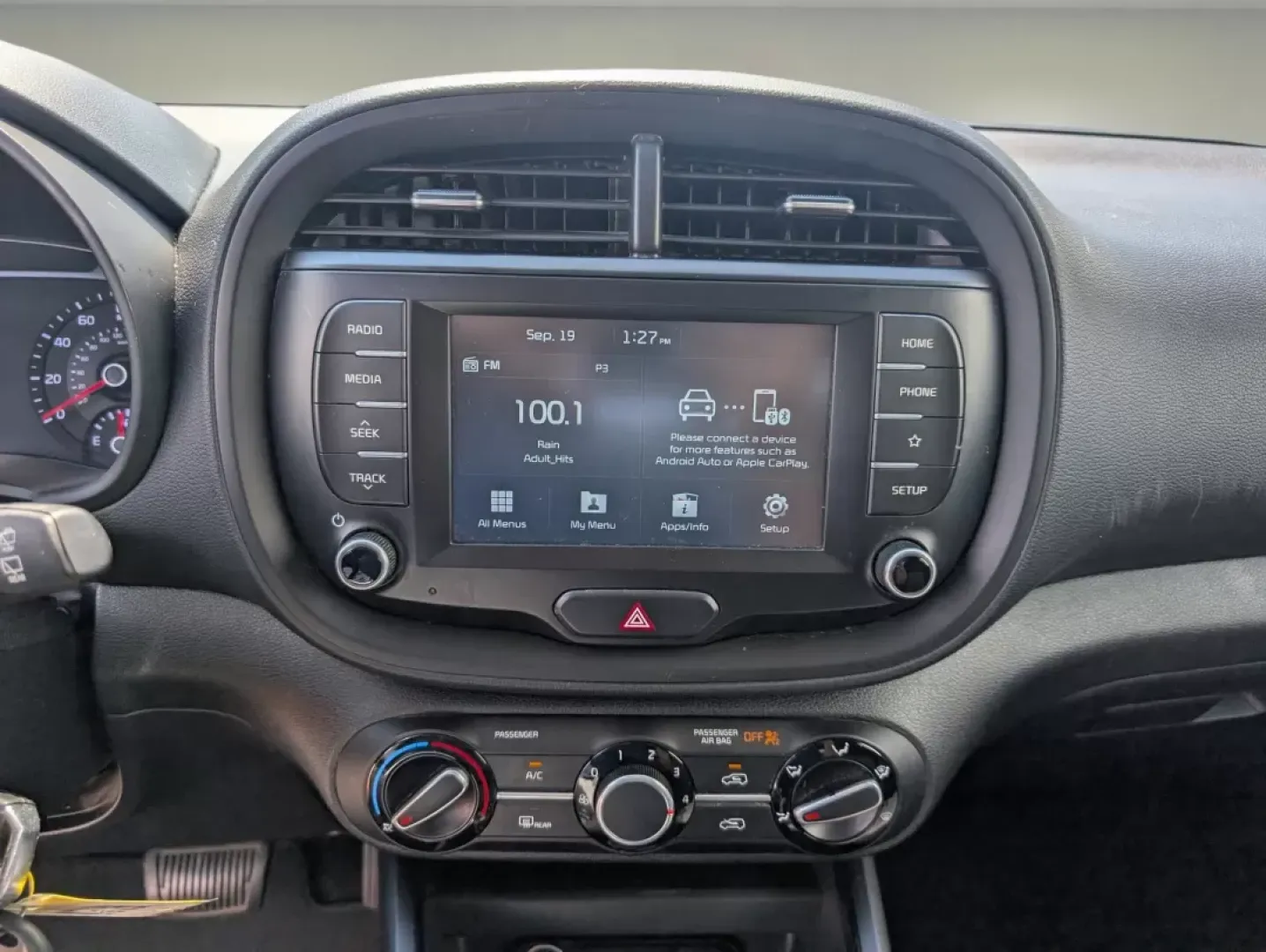 2020 /Black Kia Soul LX (KNDJ23AU7L7) with an Other engine, located at 3959 U.S. 80 W, Phenix City, AL, 36870, (334) 297-4885, 32.469296, -85.135185 - **Discover Your Next Adventure: 2020 Kia Soul LX at Gils Auto in Phenix City!**<br /> <br /> Are you ready to elevate your daily commute and weekend getaways? The 2020 Kia Soul LX is the perfect hatchback for those who seek versatility without compromising style. With its spacious interior, advanced - Photo#14