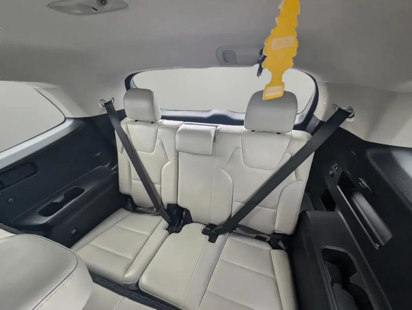 2020 /Gray Kia Telluride S (5XYP6DHC3LG) with an Other engine, located at 1430 Gateway Drive, Opelika, AL, 36801, (334) 239-0944, 32.637871, -85.409790 - **Discover Your Family's Next Adventure with the 2020 Kia Telluride at Gils Auto Opelika, AL!**<br /> <br /> Are you searching for the perfect family SUV that combines style, comfort, and functionality? Look no further than the 2020 Kia Telluride, available now at Gils Auto, your trusted Buy Here P - Photo#11