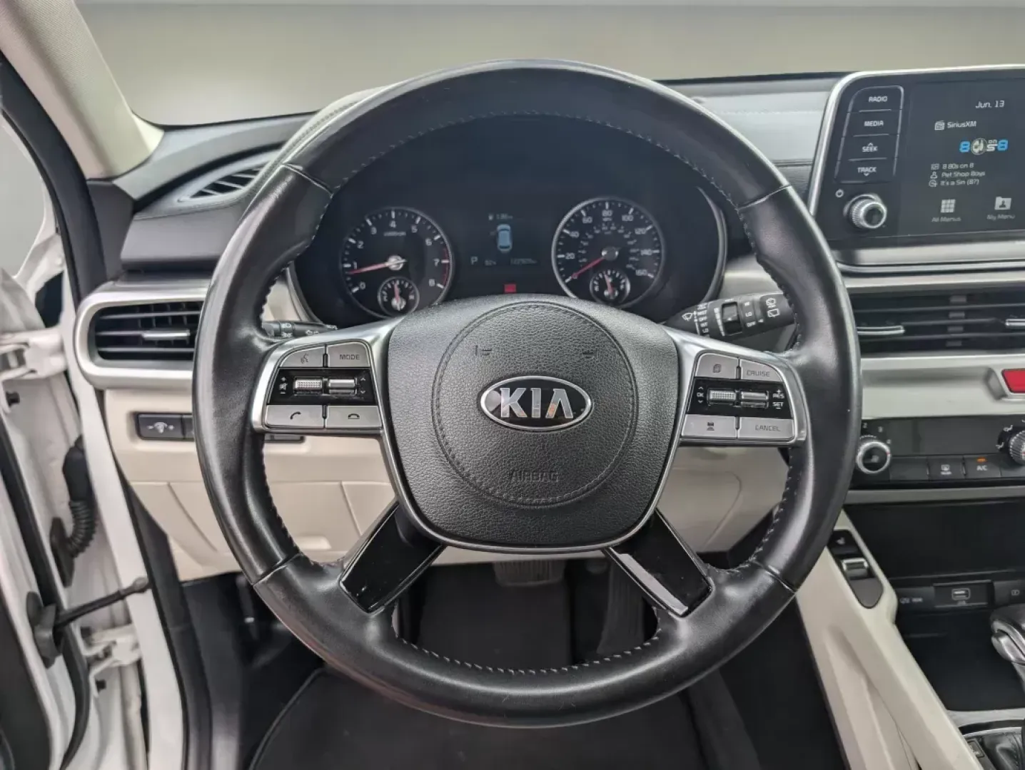 2020 /Gray Kia Telluride S (5XYP6DHC3LG) with an Other engine, located at 1430 Gateway Drive, Opelika, AL, 36801, (334) 239-0944, 32.637871, -85.409790 - **Discover Your Family's Next Adventure with the 2020 Kia Telluride at Gils Auto Opelika, AL!**<br /> <br /> Are you searching for the perfect family SUV that combines style, comfort, and functionality? Look no further than the 2020 Kia Telluride, available now at Gils Auto, your trusted Buy Here P - Photo#13