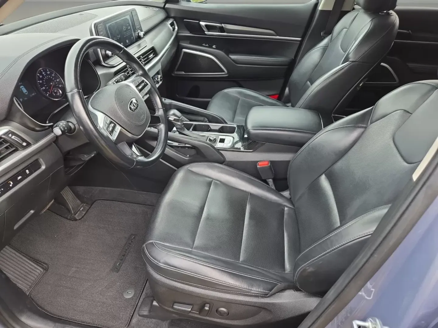 2020 /Black Kia Telluride S (5XYP64HC7LG) with an Other engine, located at 3959 U.S. 80 W, Phenix City, AL, 36870, (334) 297-4885, 32.469296, -85.135185 - Are you ready to elevate your family adventures or streamline your daily commute? Look no further than this impressive 2020 Kia Telluride S, available now at Gils Auto in Phenix City, AL. With its spacious 8-passenger seating and versatile features, this SUV is perfect for growing families, weekend - Photo#12