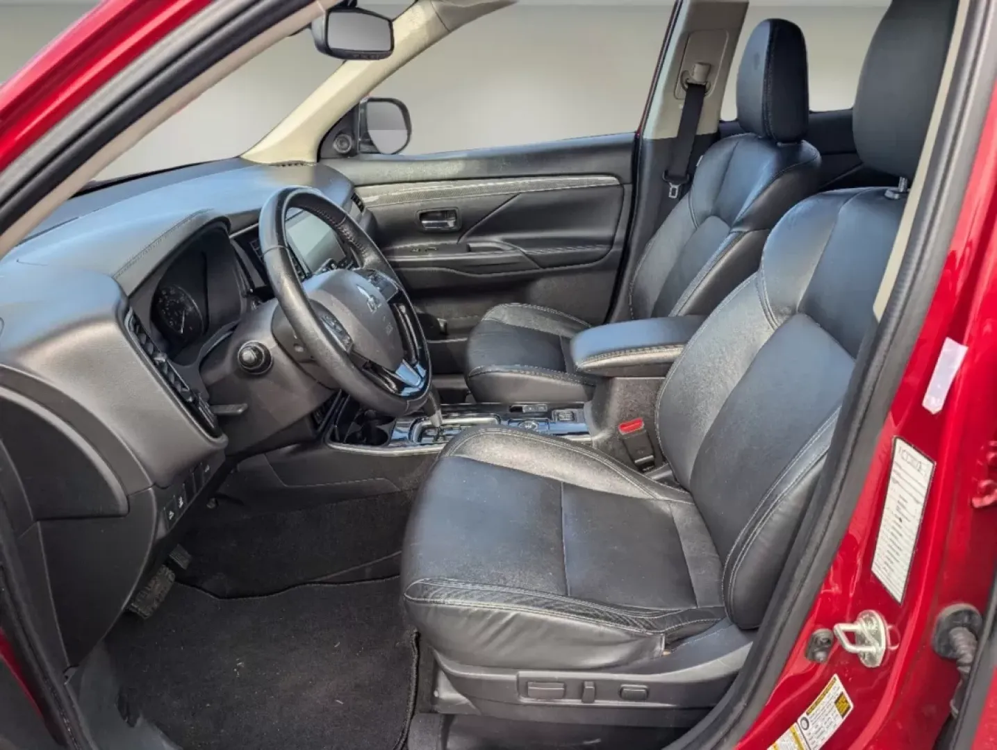 2020 Mitsubishi Outlander SEL (JA4AZ3A35LZ) with an Other engine, located at 5115 14th Ave., Columbus, GA, 31904, (706) 323-0345, 32.511494, -84.971046 - **Adventure Awaits with This 2020 Mitsubishi Outlander SEL Perfect for Family Road Trips or Daily Commuting!**<br /> <br /> Are you ready to elevate your driving experience? The 2020 Mitsubishi Outlander SEL is the ideal SUV for families and adventurers alike, blending comfort, versatility, and cut - Photo#9