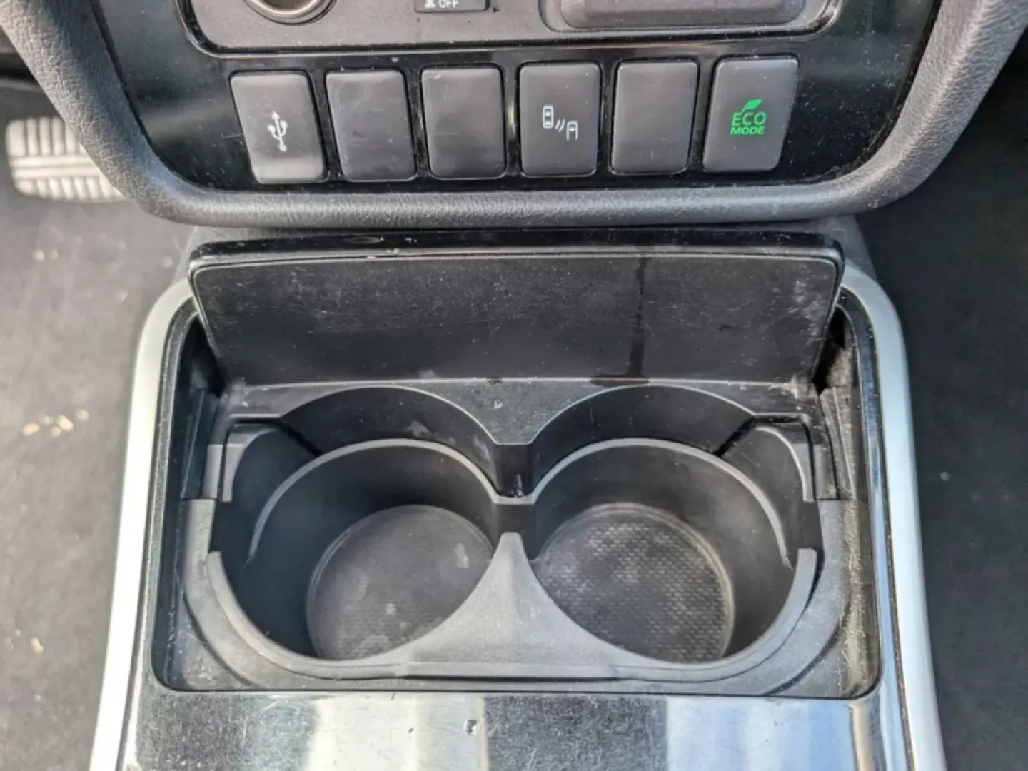 2020 Mitsubishi Outlander SEL (JA4AZ3A35LZ) with an Other engine, located at 5115 14th Ave., Columbus, GA, 31904, (706) 323-0345, 32.511494, -84.971046 - **Adventure Awaits with This 2020 Mitsubishi Outlander SEL Perfect for Family Road Trips or Daily Commuting!**<br /> <br /> Are you ready to elevate your driving experience? The 2020 Mitsubishi Outlander SEL is the ideal SUV for families and adventurers alike, blending comfort, versatility, and cut - Photo#12