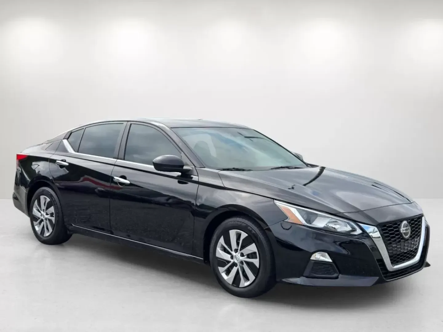2020 /Charcoal Nissan Altima 2.5 S (1N4BL4BV2LC) with an Other engine, located at 3959 U.S. 80 W, Phenix City, AL, 36870, (334) 297-4885, 32.469296, -85.135185 - Discover the perfect blend of style, comfort, and reliability with the 2020 Nissan Altima 2.5 S, an ideal sedan for both daily commuters and growing families. This vehicle not only elevates your driving experience but also enhances your lifestyle with its impressive features and fuel efficiency. At - Photo#4