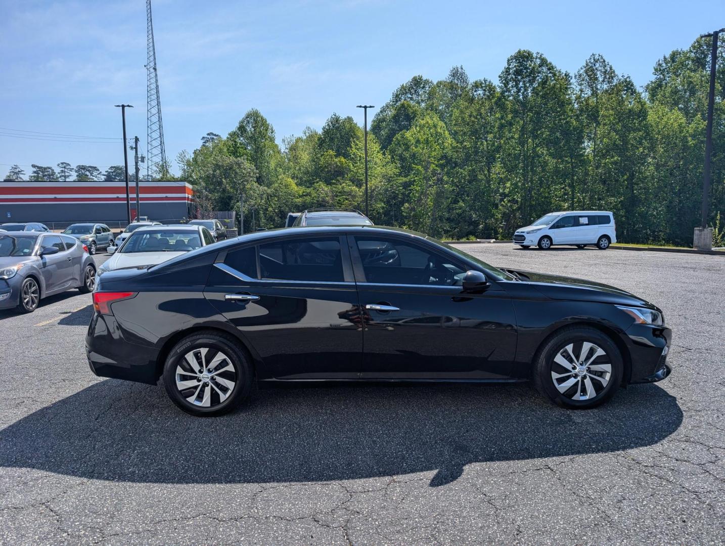 2020 /Charcoal Nissan Altima 2.5 S (1N4BL4BV1LC) with an Regular Unleaded I-4 2.5 L/152 engine, 1-Speed CVT w/OD transmission, located at 3959 U.S. 80 W, Phenix City, AL, 36870, (334) 297-4885, 32.469296, -85.135185 - 2020 Nissan Altima 2.5 S - Photo#3