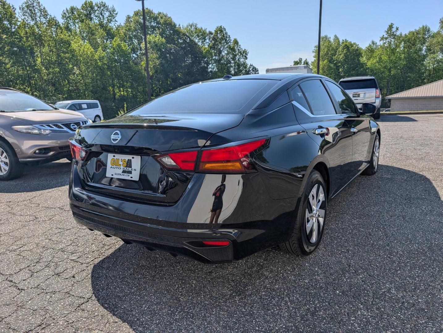 2020 /Charcoal Nissan Altima 2.5 S (1N4BL4BV1LC) with an Regular Unleaded I-4 2.5 L/152 engine, 1-Speed CVT w/OD transmission, located at 3959 U.S. 80 W, Phenix City, AL, 36870, (334) 297-4885, 32.469296, -85.135185 - 2020 Nissan Altima 2.5 S - Photo#4