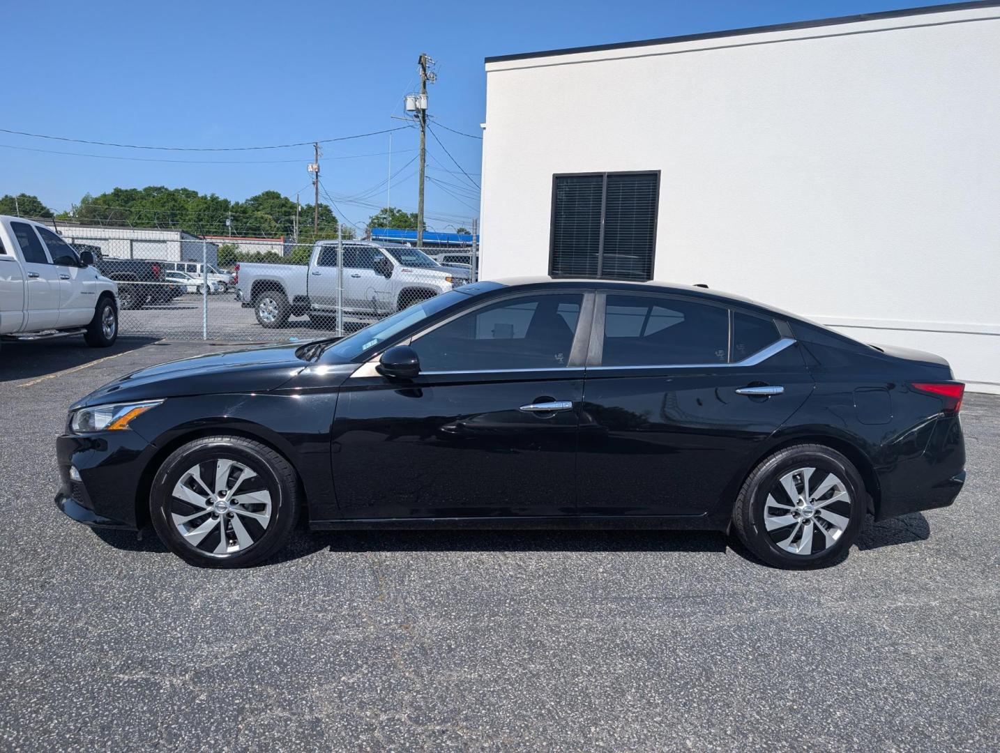 2020 /Charcoal Nissan Altima 2.5 S (1N4BL4BV1LC) with an Regular Unleaded I-4 2.5 L/152 engine, 1-Speed CVT w/OD transmission, located at 3959 U.S. 80 W, Phenix City, AL, 36870, (334) 297-4885, 32.469296, -85.135185 - 2020 Nissan Altima 2.5 S - Photo#7