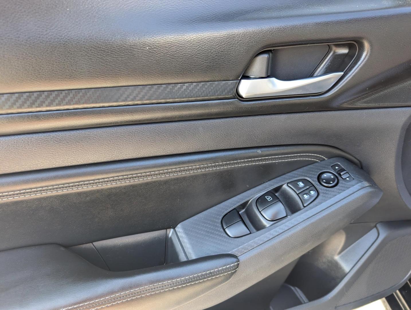 2020 /Charcoal Nissan Altima 2.5 S (1N4BL4BV1LC) with an Regular Unleaded I-4 2.5 L/152 engine, 1-Speed CVT w/OD transmission, located at 3959 U.S. 80 W, Phenix City, AL, 36870, (334) 297-4885, 32.469296, -85.135185 - 2020 Nissan Altima 2.5 S - Photo#8