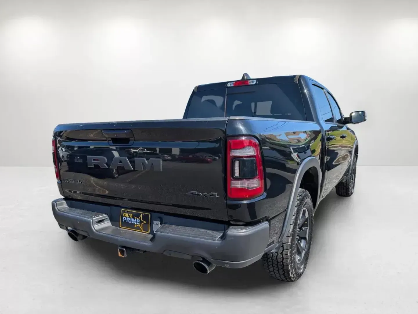 2020 /Red/Black Ram 1500 Rebel (1C6SRFLT4LN) with an Other engine, located at 7000 Northlake Connector, Columbus, GA, 31904, (706) 987-8085, 32.524975, -84.978134 - Discover adventure and reliability with the 2020 Ram 1500 Rebel, available now at Gils Auto - Columbus #2, your trusted Buy Here Pay Here dealership located at 7000 Northlake Connector in Columbus, GA. This standout crew cab pickup is perfect for weekend escapades, rugged workdays, or simply cruisin - Photo#4