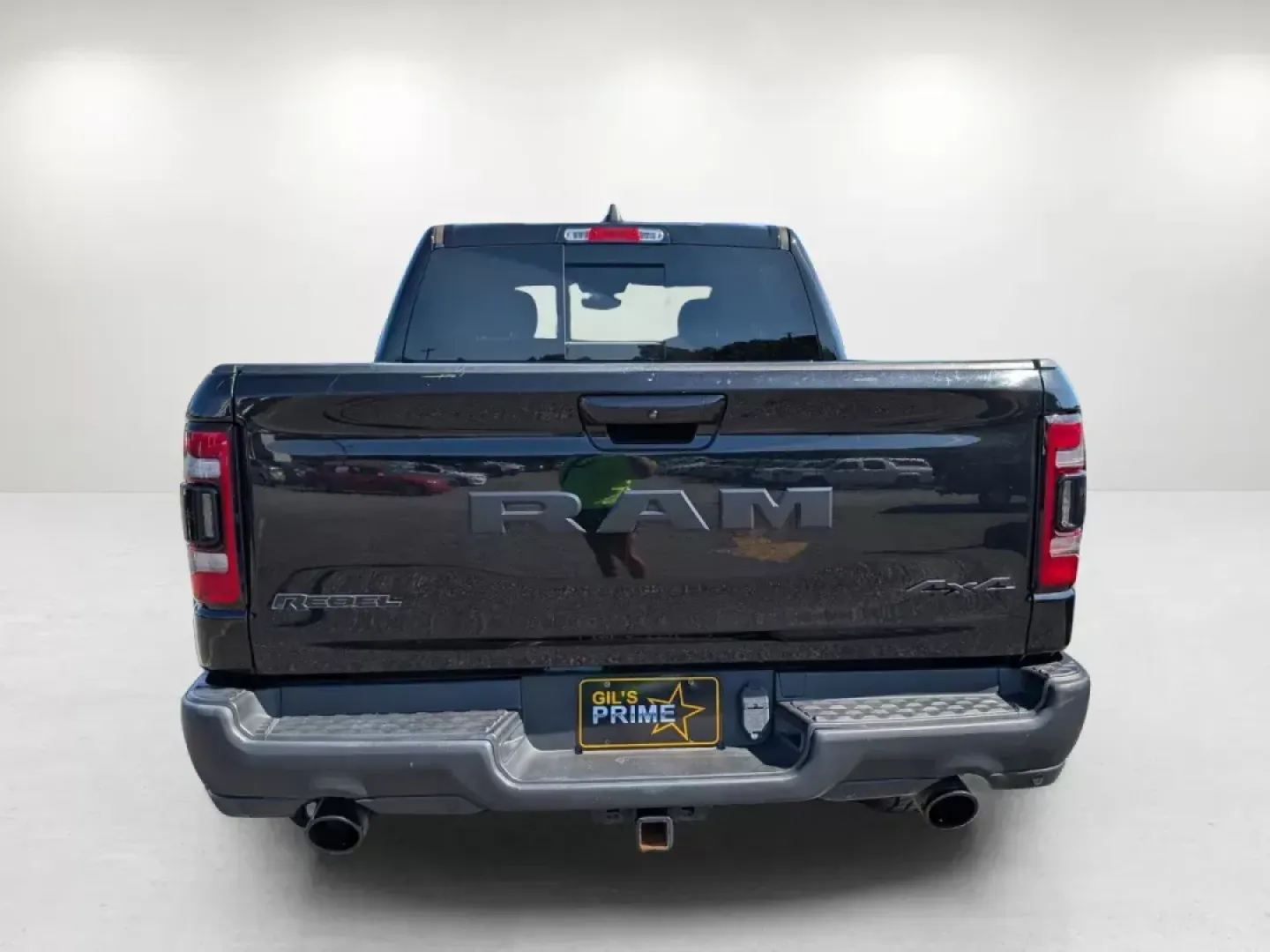 2020 /Red/Black Ram 1500 Rebel (1C6SRFLT4LN) with an Other engine, located at 7000 Northlake Connector, Columbus, GA, 31904, (706) 987-8085, 32.524975, -84.978134 - Discover adventure and reliability with the 2020 Ram 1500 Rebel, available now at Gils Auto - Columbus #2, your trusted Buy Here Pay Here dealership located at 7000 Northlake Connector in Columbus, GA. This standout crew cab pickup is perfect for weekend escapades, rugged workdays, or simply cruisin - Photo#5