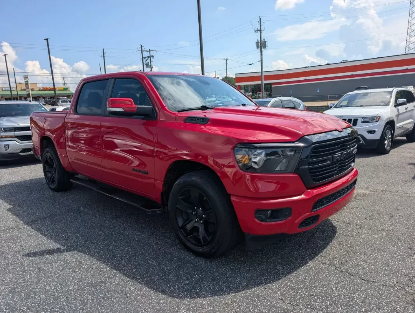 2020 /Black Ram 1500 Big Horn (1C6RREFT0LN) with an Other engine, located at 3959 U.S. 80 W, Phenix City, AL, 36870, (334) 297-4885, 32.469296, -85.135185 - **Unleash Your Adventures with the 2020 Ram 1500 Big Horn at Gils Auto!**<br /> <br /> Are you ready to elevate your lifestyle? Whether you're hauling gear for your weekend adventures, commuting to work, or managing a busy family life, the 2020 Ram 1500 Big Horn Crew Cab Pickup is designed to meet a - Photo#2
