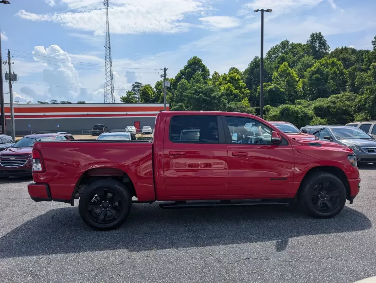 2020 /Black Ram 1500 Big Horn (1C6RREFT0LN) with an Other engine, located at 3959 U.S. 80 W, Phenix City, AL, 36870, (334) 297-4885, 32.469296, -85.135185 - **Unleash Your Adventures with the 2020 Ram 1500 Big Horn at Gils Auto!**<br /> <br /> Are you ready to elevate your lifestyle? Whether you're hauling gear for your weekend adventures, commuting to work, or managing a busy family life, the 2020 Ram 1500 Big Horn Crew Cab Pickup is designed to meet a - Photo#3