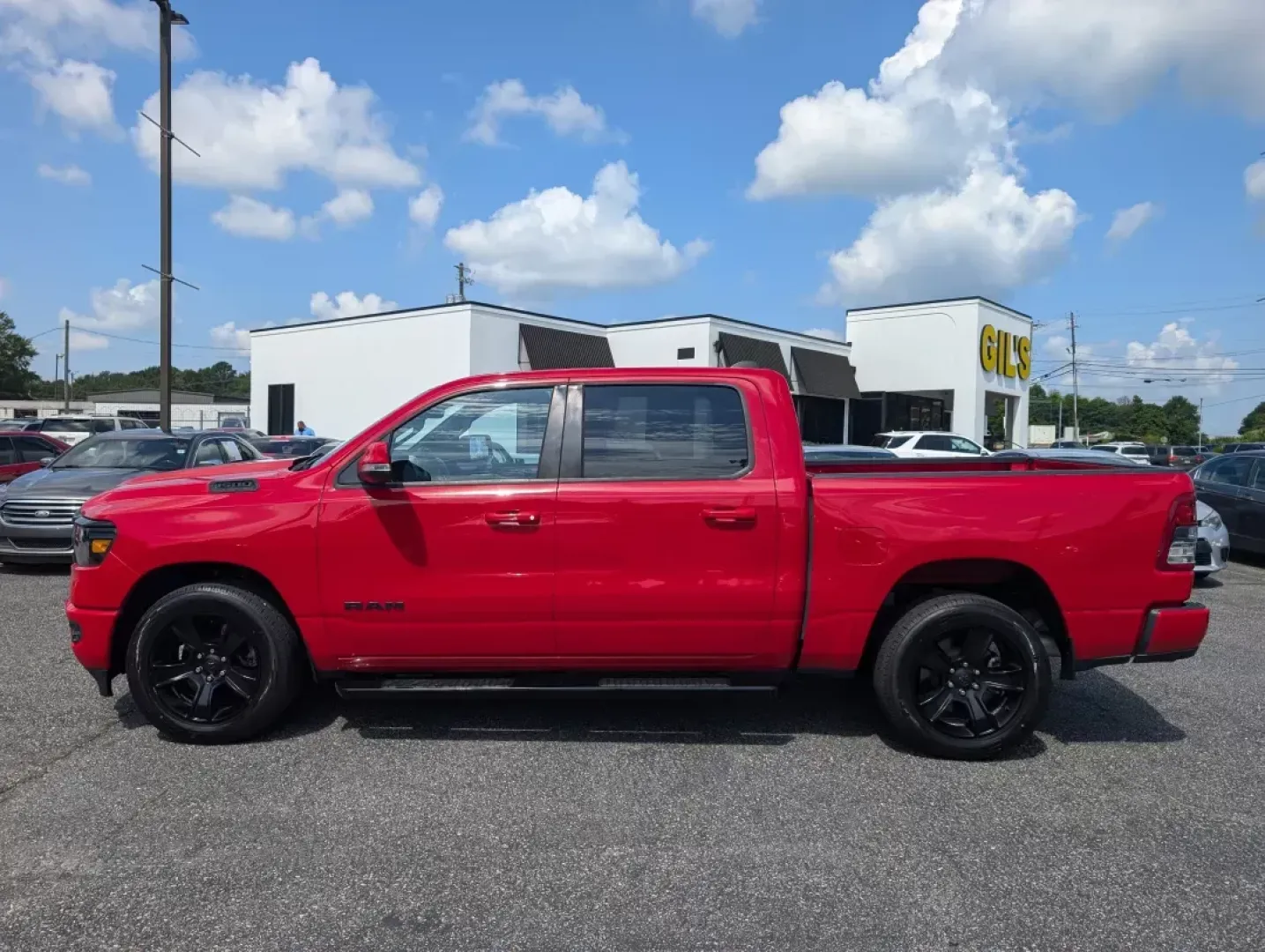 2020 /Black Ram 1500 Big Horn (1C6RREFT0LN) with an Other engine, located at 3959 U.S. 80 W, Phenix City, AL, 36870, (334) 297-4885, 32.469296, -85.135185 - **Unleash Your Adventures with the 2020 Ram 1500 Big Horn at Gils Auto!**<br /> <br /> Are you ready to elevate your lifestyle? Whether you're hauling gear for your weekend adventures, commuting to work, or managing a busy family life, the 2020 Ram 1500 Big Horn Crew Cab Pickup is designed to meet a - Photo#7