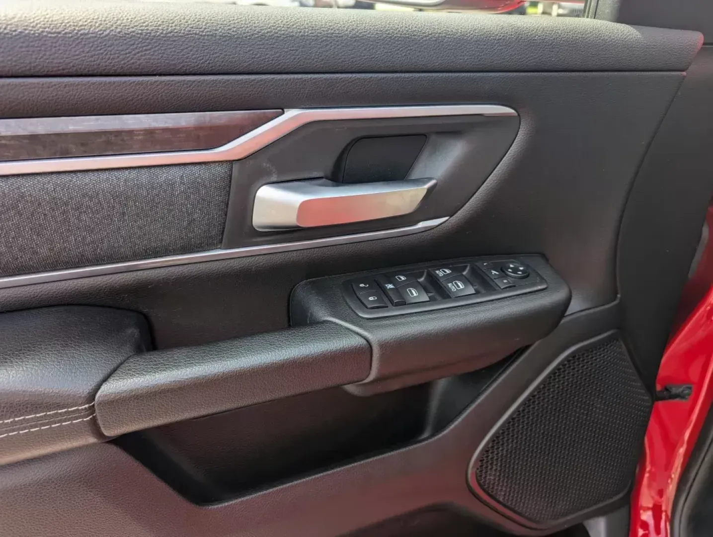 2020 /Black Ram 1500 Big Horn (1C6RREFT0LN) with an Other engine, located at 3959 U.S. 80 W, Phenix City, AL, 36870, (334) 297-4885, 32.469296, -85.135185 - **Unleash Your Adventures with the 2020 Ram 1500 Big Horn at Gils Auto!**<br /> <br /> Are you ready to elevate your lifestyle? Whether you're hauling gear for your weekend adventures, commuting to work, or managing a busy family life, the 2020 Ram 1500 Big Horn Crew Cab Pickup is designed to meet a - Photo#8
