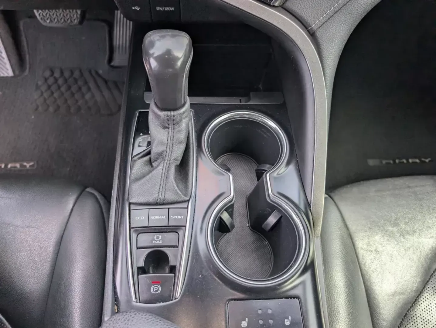 2020 Toyota Camry XSE (4T1K61AK2LU) with an Regular Unleaded I-4 2.5 L/152 engine, 8-Speed Automatic w/OD transmission, located at 3959 U.S. 80 W, Phenix City, AL, 36870, (334) 297-4885, 32.469296, -85.135185 - 2020 Toyota Camry XSE - Photo#12