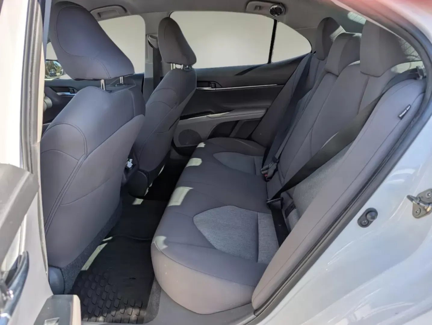 2020 Toyota Camry LE (4T1C11AK8LU) with an Other engine, located at 804 22nd Ave, Phenix City, AL, 36870, (334) 297-1860, 32.484749, -85.024475 - **Experience the Perfect Blend of Comfort and Reliability with the 2020 Toyota Camry LE at Gils Auto, Phenix City, AL!**<br /> <br /> Are you searching for a dependable vehicle that enhances your daily commute and fits seamlessly into your active lifestyle? Look no further than the stunning 2020 Toy - Photo#10