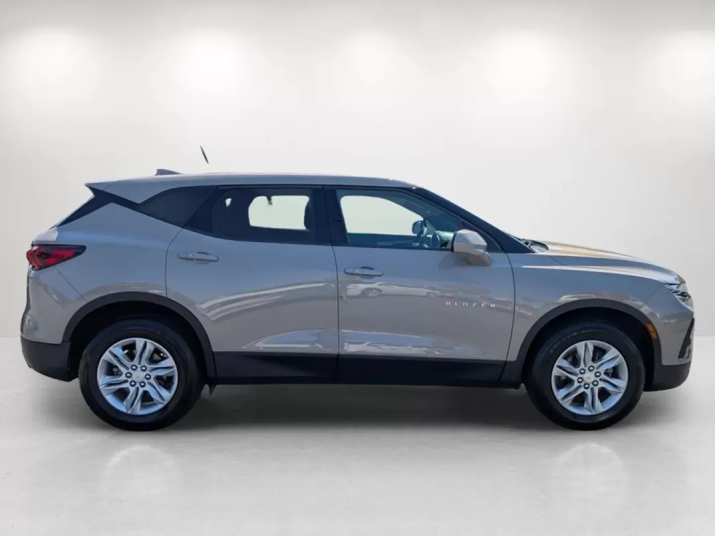 2021 /Jet Black Chevrolet Blazer LT (3GNKBCRS2MS) with an Other engine, located at 5115 14th Ave., Columbus, GA, 31904, (706) 323-0345, 32.511494, -84.971046 - Are you ready to embark on your next adventure? The 2021 Chevrolet Blazer LT is the perfect companion for anyone seeking a versatile and stylish SUV that fits seamlessly into an active lifestyle. Whether you're navigating daily commutes or planning weekend getaways, this vehicle has everything you n - Photo#2