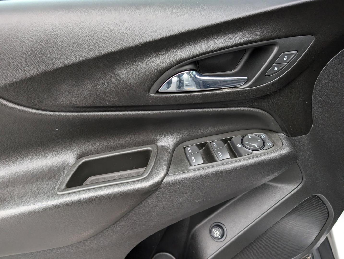 2021 /Jet Black Chevrolet Equinox LT (3GNAXKEVXMS) with an Turbocharged Gas I4 1.5L/92 engine, 6-Speed Automatic transmission, located at 3959 U.S. 80 W, Phenix City, AL, 36870, (334) 297-4885, 32.469296, -85.135185 - 2021 Chevrolet Equinox LT - Photo#9