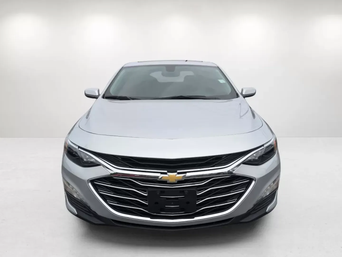 2021 /Jet Black Chevrolet Malibu LT (1G1ZD5STXMF) with an Other engine, located at 1430 Gateway Drive, Opelika, AL, 36801, (334) 239-0944, 32.637871, -85.409790 - **Elevate Your Daily Drive with the 2021 Chevrolet Malibu LT from Gils Auto!**<br /> <br /> Are you looking for a sleek, reliable sedan that comfortably accommodates your family's daily journey or weekend adventures? Look no further than the stunning 2021 Chevrolet Malibu LT, available now at Gils A - Photo#2