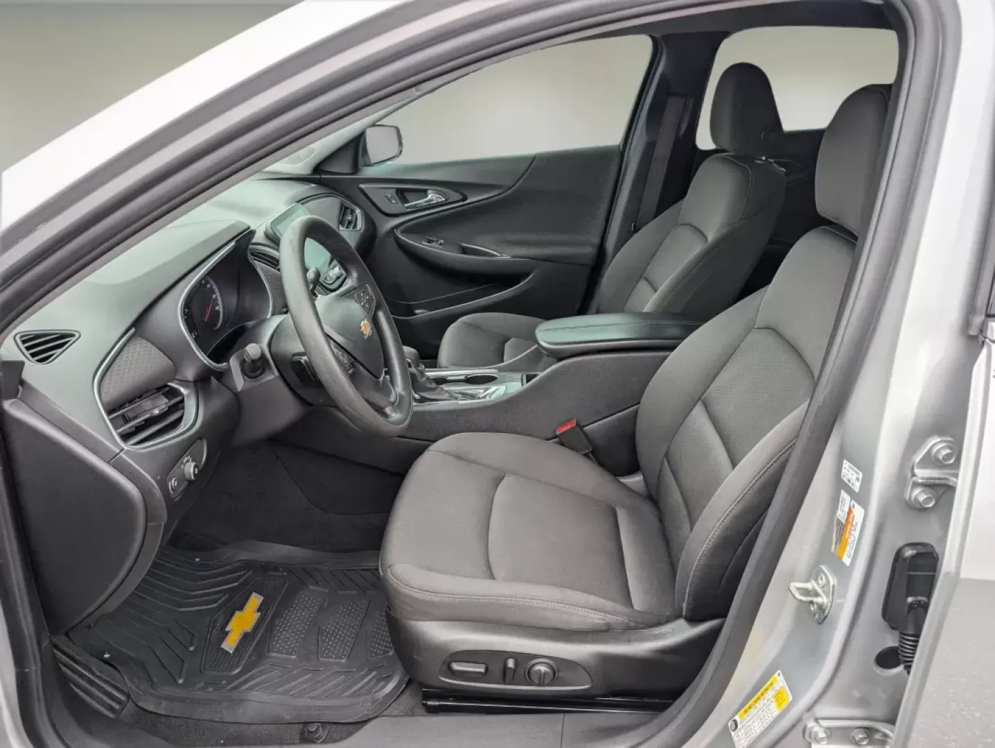 2021 /Jet Black Chevrolet Malibu LT (1G1ZD5STXMF) with an Other engine, located at 1430 Gateway Drive, Opelika, AL, 36801, (334) 239-0944, 32.637871, -85.409790 - **Elevate Your Daily Drive with the 2021 Chevrolet Malibu LT from Gils Auto!**<br /> <br /> Are you looking for a sleek, reliable sedan that comfortably accommodates your family's daily journey or weekend adventures? Look no further than the stunning 2021 Chevrolet Malibu LT, available now at Gils A - Photo#10